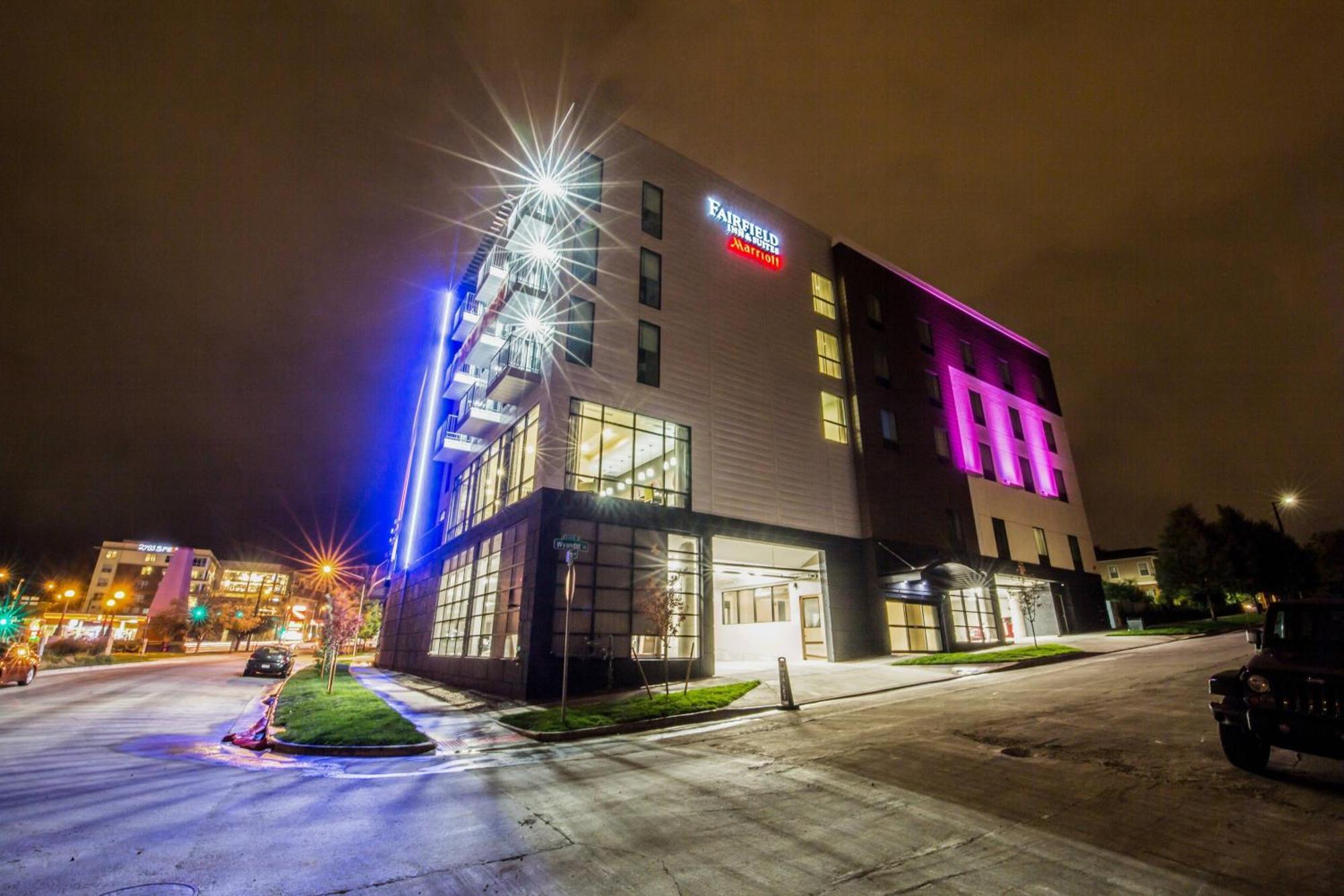 Fairfield Inn & Suites By Marriott Denver Downtown Exterior photo