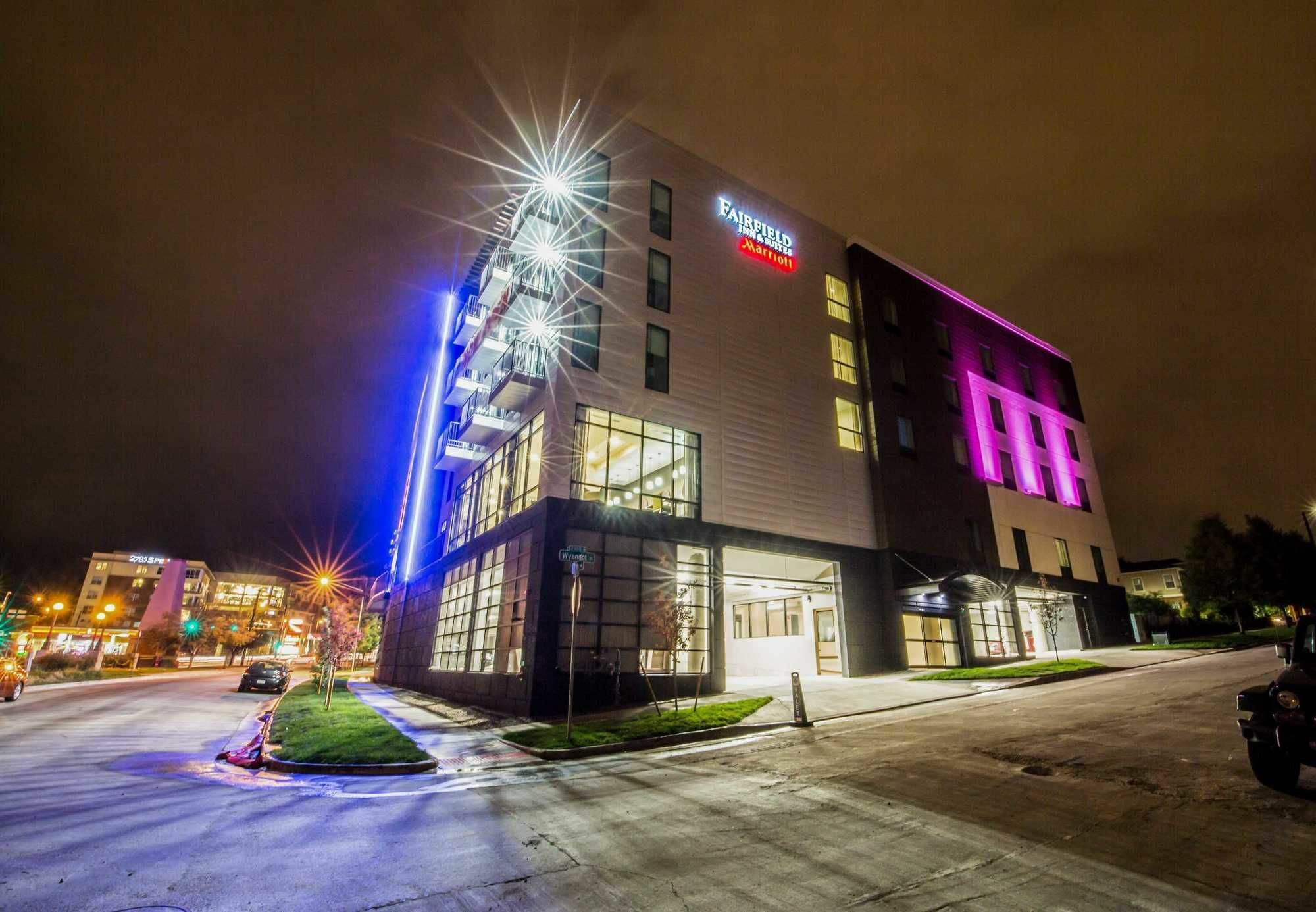 Fairfield Inn & Suites By Marriott Denver Downtown Exterior photo